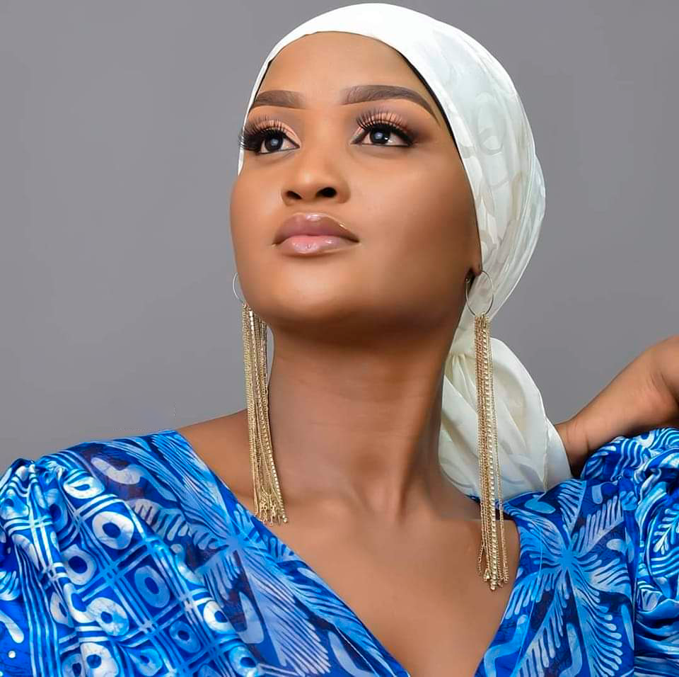 https://afripic.senedooerp.com/wp-content/uploads/Awa-Cheikh-Ndao.png